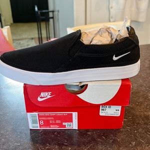 Nike women’s size 8 court legacy slip ons black new in box